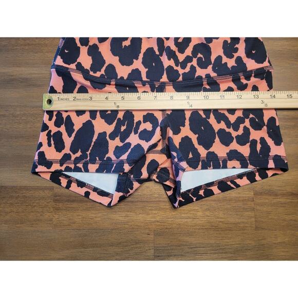 FLEO Power Shorts XS Coral Leopard Print Activewear Gym Shorts NWOT - Picture 6 of 8